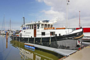 Houseboat Holländischer Schlepper, Ribnitz-Damgarten